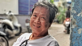 "슬픈 찬송가"의 작가이자 음악가인 응우옌 부(Nguyen Vu)가 81세의 나이로 세상을 떠났습니다.