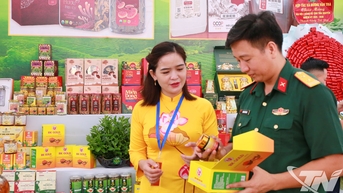 Nhiều sản phẩm đặc trưng tại không gian trưng bày chào mừng Đại hội