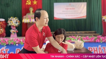 Trang bị kỹ năng sinh tồn cho người dân trong mưa bão