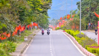 Đại hội đại biểu Đảng bộ thành phố lần thứ XVII không nhận hoa chúc mừng