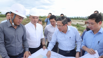 Lãnh đạo thành phố Đà Nẵng kiểm tra tiến độ các dự án tại phường Điện Bàn Đông