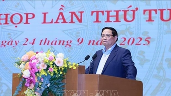 នាយករដ្ឋមន្ត្រី Pham Minh Chinh៖ ទៅគ្រប់ច្រកល្ហក គោះទ្វារគ្រប់ៗគ្នា ពិនិត្យមើលមនុស្សគ្រប់រូប ដើម្បីបំប្លែងទៅជាឌីជីថល