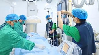 Tập trung mũi nhọn kỹ thuật cao, chuyên sâu trong bảo vệ, chăm sóc sức khỏe nhân dân