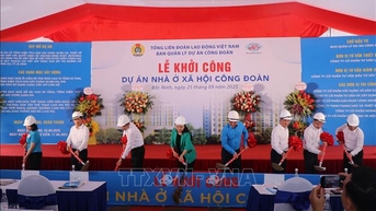 ការ​សាងសង់​លំនៅឋាន​សហជីព​ជួយ​កម្មករ​ដោះស្រាយ​បញ្ហា