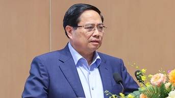 Thủ tướng: “Tranh thủ từng giờ, đưa chuyển đổi số vào mọi hoạt động”