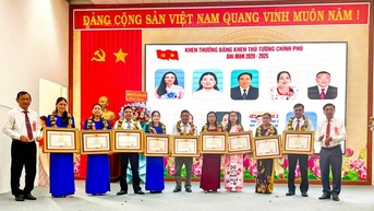 Vĩnh Bình tuyên dương 22 tập thể, cá nhân điển hình tiên tiến