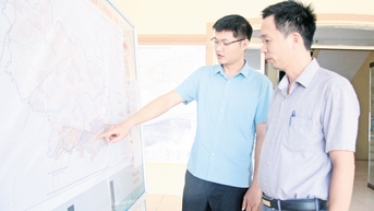 មន្ត្រីរាជការ និង​បុគ្គលិក​សាធារណៈ​បន្ទាប់បន្សំ : ជាប់​នឹង​តំបន់ ទទួល​ការងារ​លំបាក