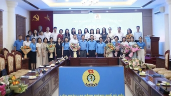 បានបង្កើតសហជីពមូលដ្ឋានចំនួន ៣៤ ដែលមានសមាជិកសហជីពជាង ២.១០០ នាក់។