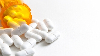 Vì sao không nên lạm dụng thuốc giảm đau?