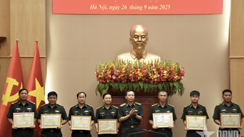 ការលើកកម្ពស់គុណភាពនៃភាសាបរទេស និងការបណ្តុះបណ្តាលភាសាជនជាតិភាគតិចសម្រាប់ឆ្មាំព្រំដែន