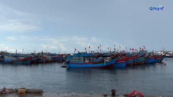 តំបន់​សេដ្ឋកិច្ច​ពិសេស Ly Son អំពាវនាវ​ឲ្យ​កប៉ាល់​គេច​ពី​ព្យុះ