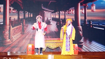 រឿងរ៉ាវគ្រួសារស្រលាញ់សិល្បៈនៅដុងណៃ