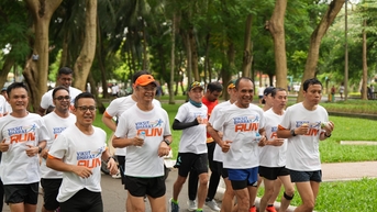 Người dân Hà Nội và Ấn Độ tham gia giải chạy lan tỏa thông điệp đoàn kết