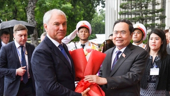 ប្រធានរដ្ឋសភាវៀតណាម លោក Tran Thanh Man បានអញ្ជើញជាអធិបតីក្នុងពិធីទទួលស្វាគមន៍ប្រធានរដ្ឋ Duma នៃសហព័ន្ធរុស្ស៊ី។