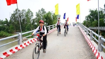 Huy động các nguồn lực xây dựng nông thôn mới, nâng cao đời sống người dân