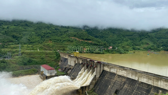 រោងចក្រ​វារី​អគ្គិសនី​នៅ​អាង​ទន្លេ​ឆាយ​បាន​ប្រកាស​ការ​បង្ហូរ​ទឹក​ជំនន់​ដែល​មាន​ទឹក​ហូរ​ចុះ​ក្រោម​ជាង ១០០០ ម៣/វិនាទី។