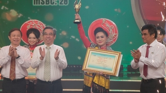 Đặng Thị Thùy Dương, cô gái diễn vai độc mùi, đoạt Chuông vàng vọng cổ 2025