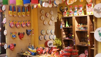 ទទួលបានបទពិសោធន៍ពិធីបុណ្យពាក់កណ្តាលសរទរដូវប្រពៃណីនៅ Thang Long Imperial Citadel