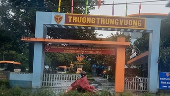 ស្វាគមន៍​សិស្ស​ចូល​ថ្នាក់​ក្រោយ​ខ្យល់​ព្យុះ​លេខ​១០ ស្រាប់តែ​សាលា​ឱ្យ​គេ​ត្រឡប់​ទៅ​ផ្ទះ​វិញ​ព្រោះ​«​បញ្ហា​»