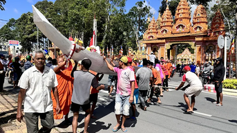 ទូក​កាណូត​នឹង​ត្រលប់​មក​វិញ​លើ​ផ្លូវ​ប្រណាំង​ពណ៌​បៃតង។