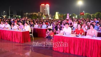 9월 2일 국경일 80주년 기념 예술 프로그램과 불꽃놀이