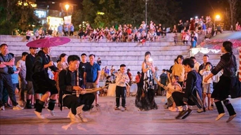 Du lịch các địa phương 'bội thu' trong kỳ nghỉ lễ