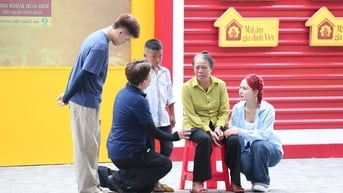 Ca sĩ Ngô Lan Hương phấn khởi khi về quê Thanh Hóa hỗ trợ các bé mồ côi trong “Mái ấm gia đình Việt”