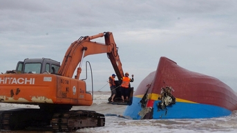 Phát hiện 2 thi thể, nghi thuộc nhóm 9 thuyền viên mất tích vì chìm tàu tại Quảng Trị