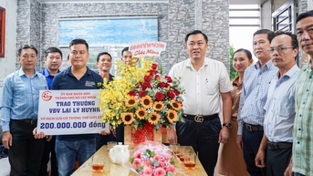 ទីក្រុងហូជីមិញផ្តល់រង្វាន់ “ក្តៅ” ៣០០លានដុង ដល់ម្ចាស់ជើងឯកអុកពិភពលោក Lai Ly Huynh