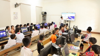 ការខិតខំប្រឹងប្រែងជំនះការលំបាកនៅសាលារៀននៅតំបន់ភ្នំ