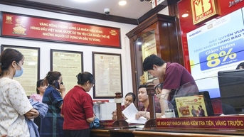 ហាងមាសនៅទីក្រុងហាណូយអស់ស្តុក ដោយសារការកើនឡើងយ៉ាងខ្លាំងនៃតម្លៃចិញ្ចៀនមាស