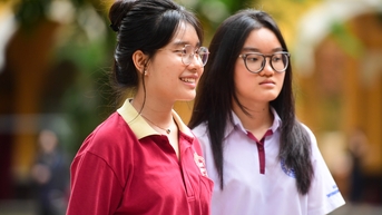 សាកលវិទ្យាល័យមួយជ្រើសរើសមុខជំនាញគរុកោសល្យដ៏ល្បីល្បាញជាច្រើនដែលមានពិន្ទុគោល 27.21 ។