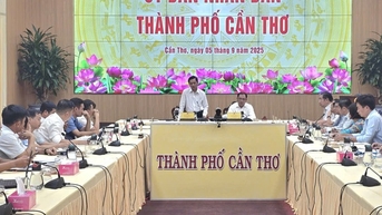Chủ tịch Cần Thơ 'truy vấn' công ty khai thác cát không làm hết công suất