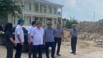 ត្រួតពិនិត្យការអនុវត្តការកសាងជនបទថ្មីនៅឃុំ Nam An Phu និង Ha Dong