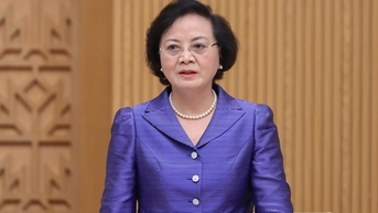 정치국에 조직 편성과 관련된 3개 그룹의 수당 조정을 제안합니다.