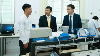 និស្សិតថ្មីទាំងអស់នៃសាកលវិទ្យាល័យត្រាវិញត្រូវបានលើកលែងពីថ្លៃសិក្សាឆ្នាំទី១។