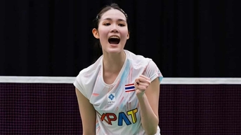 កីឡាការិនី​វាយ​សី​ថៃ​វាយ​ចាញ់​កីឡាករ​ចិន​ជាបន្តបន្ទាប់