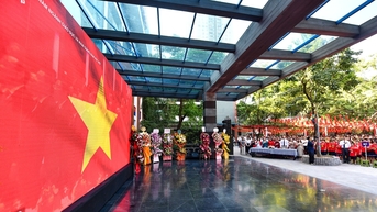 តើ​ទង់​ជាតិ​ក្រហម​មាន​ផ្កាយ​លឿង​របស់​វៀតណាម​លេច​ចេញ​ជា​លើក​ដំបូង​នៅ​ពេល​ណា?