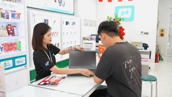 Sôi động thị trường máy tính xách tay