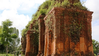 ហេតុអ្វី​បាន​ជា​គេ​ប្រើ​ឥដ្ឋ​ដើម្បី​ស្ដារ​វត្ថុ​បុរាណ​ដែល​រលំ​ក្រោយ​ការ​ជួសជុល​២​ឆ្នាំ?