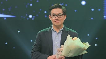 Seorang profesor asal Vietnam berusia 36 tahun memenangkan penghargaan internasional bergengsi di bidang statistik dan kecerdasan buatan.
