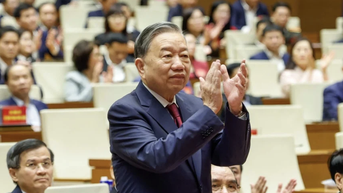5 人の主要指導者が政治局運営委員会の委員長および副委員長を務めています。