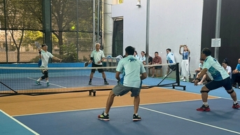 Xuan Hoa'da düzenlenen heyecan verici Pickleball Turnuvası, At Yılı ve Ay Takvimi Yeni Yılı kutlamaları kapsamında gerçekleşiyor.