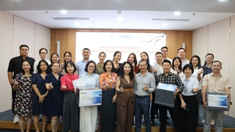 Serikat Pekerja Perusahaan mengunjungi dan menyampaikan ucapan selamat Tahun Baru kepada Serikat Pekerja Kantor Pusat Perusahaan dan Dewan Manajemen Proyek.