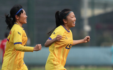 Huynh Nhu ស៊ុតបញ្ចូលទីទល់នឹង... ក្រុមនារីវៀតណាម