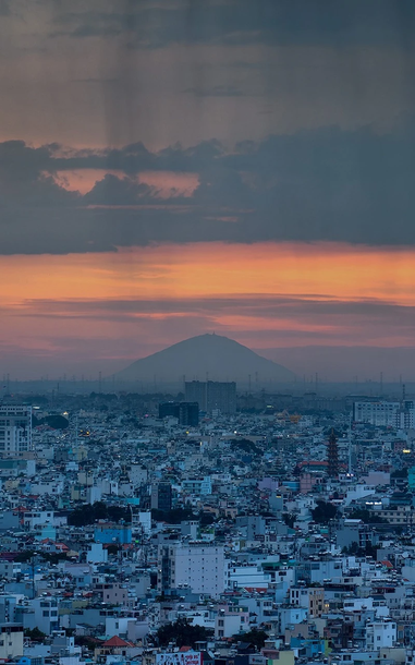 Lần thứ 4 thấy núi Bà Đen rõ ràng hiếm gặp từ TP.HCM