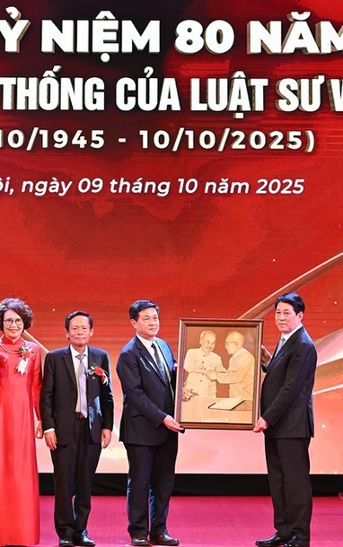 [사진] 루옹끄엉 대통령, 베트남 변호사의 날 80주년 기념 행사 참석