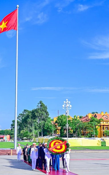 [រូបថត] ប្រធានរដ្ឋសភាគុយបាទៅសួរសុខទុក្ខលោកប្រធានហូជីមិញ