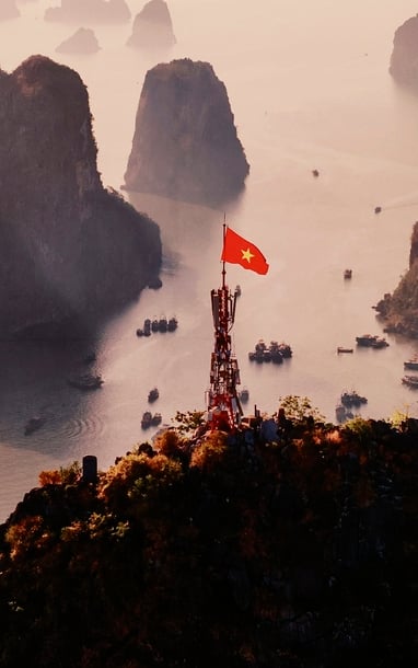 写真「国旗の影の下で」が写真コンテスト「海岸の祖国」で最優秀賞を受賞