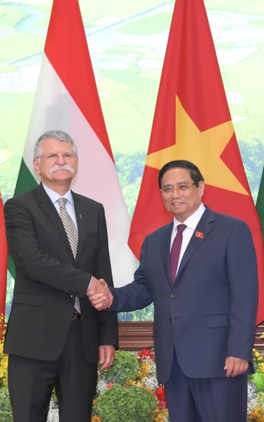 [Ảnh] Thủ tướng Phạm Minh Chính hội kiến Chủ tịch Quốc hội Hungary Kover Laszlo